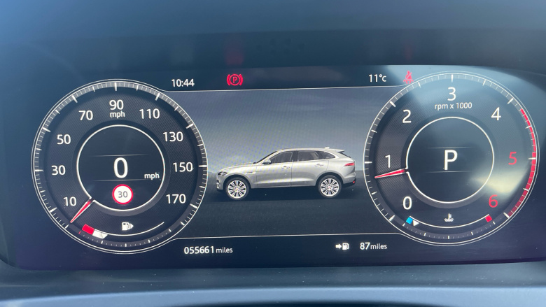 Jaguar F-Pace 2.0d [180] Chequered Flag 5dr Auto AWD Diesel Estate